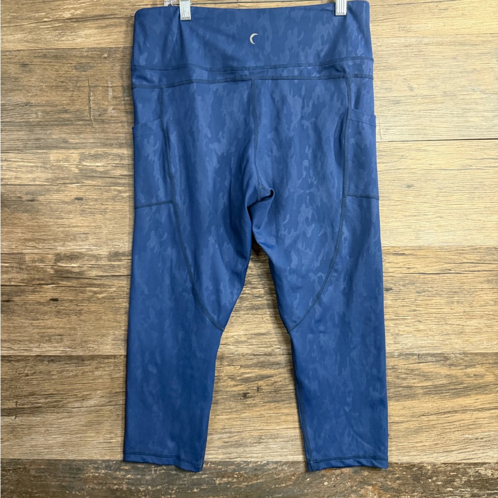 ZYIA Blue Light and Tight Navy Camouflage Leggings with Pockets - Picture 3 of 6